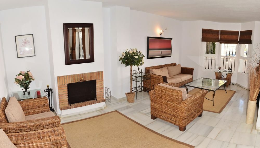 Apartamentos Y Casas Serinamar Marbella El Ángel 외부 사진