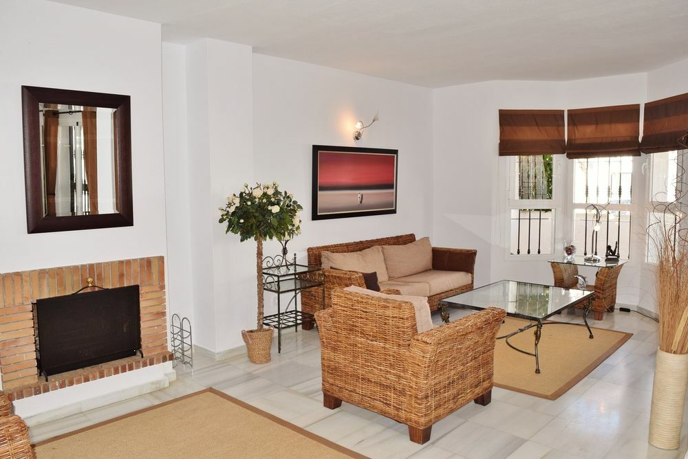 Apartamentos Y Casas Serinamar Marbella El Ángel 외부 사진