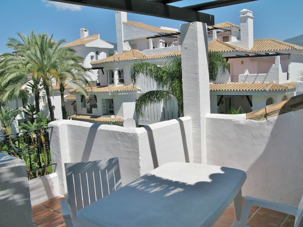Apartamentos Y Casas Serinamar Marbella El Ángel 외부 사진