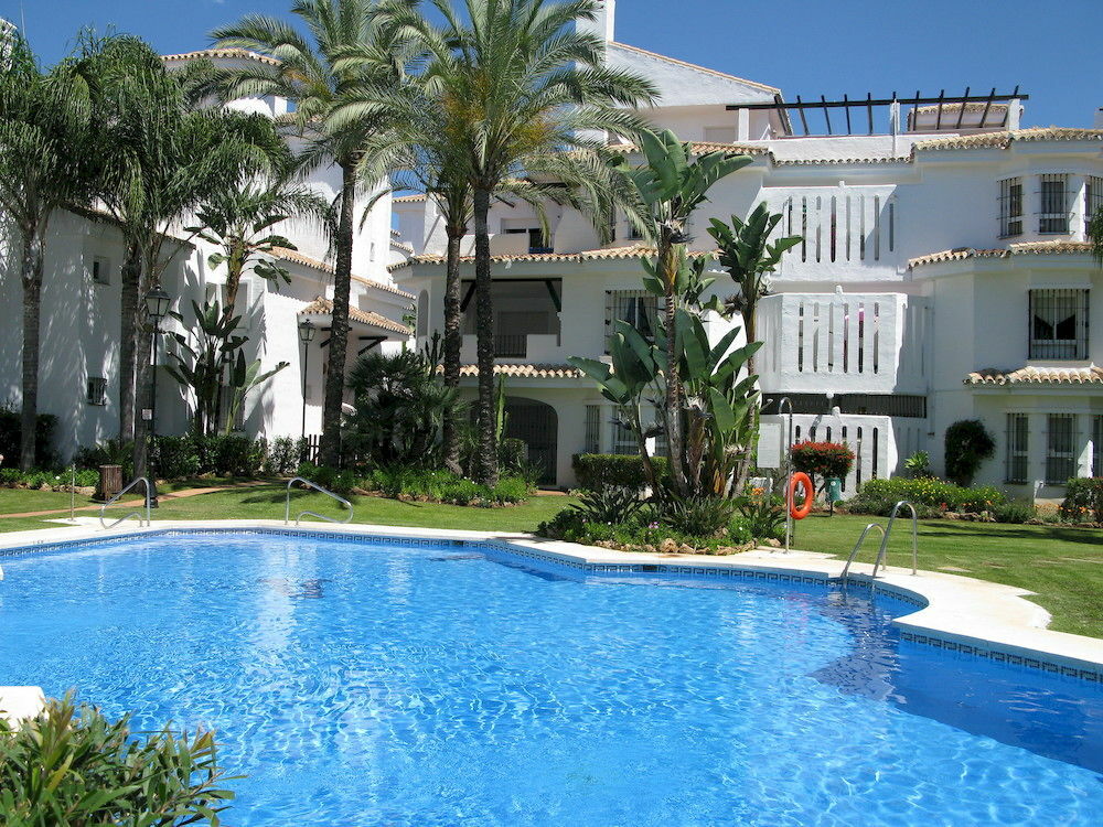 Apartamentos Y Casas Serinamar Marbella El Ángel 외부 사진