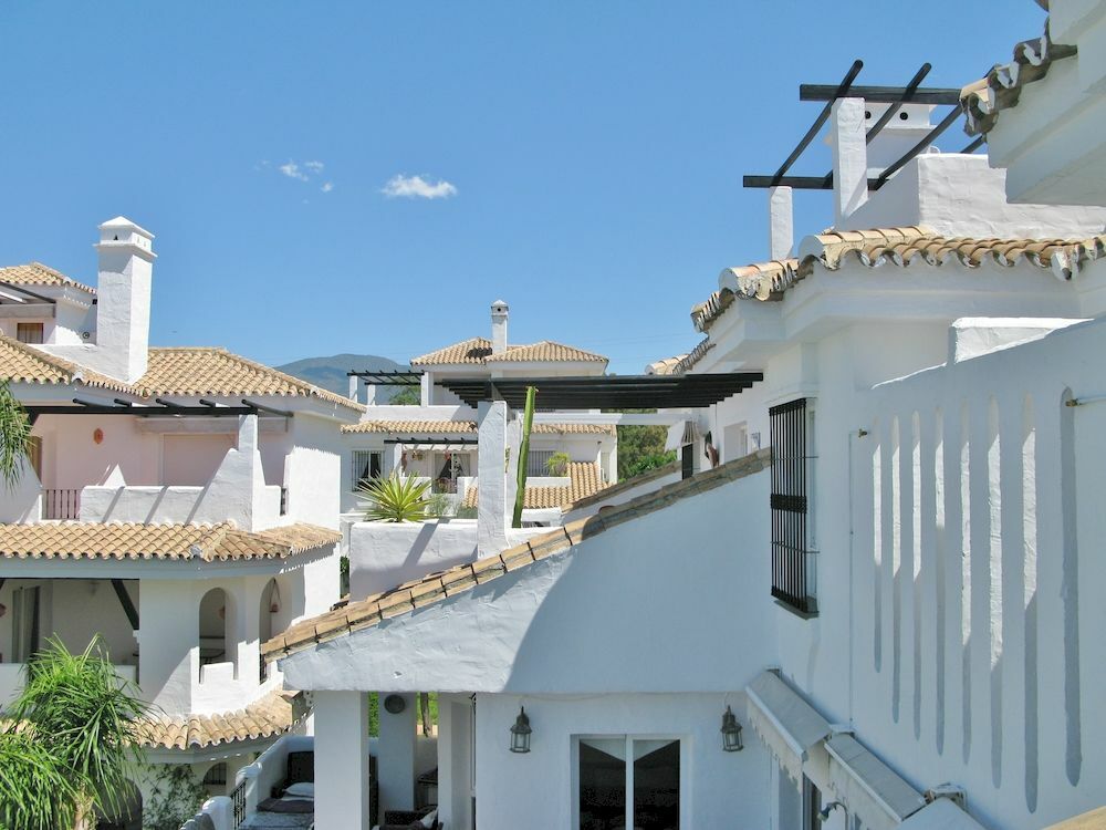 Apartamentos Y Casas Serinamar Marbella El Ángel 외부 사진