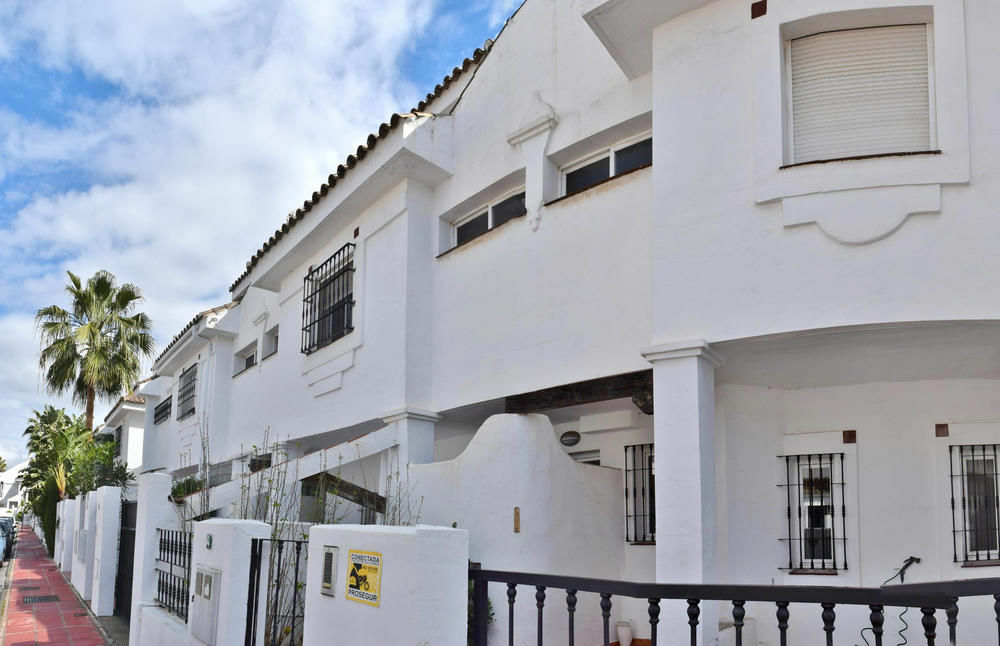 Apartamentos Y Casas Serinamar Marbella El Ángel 외부 사진