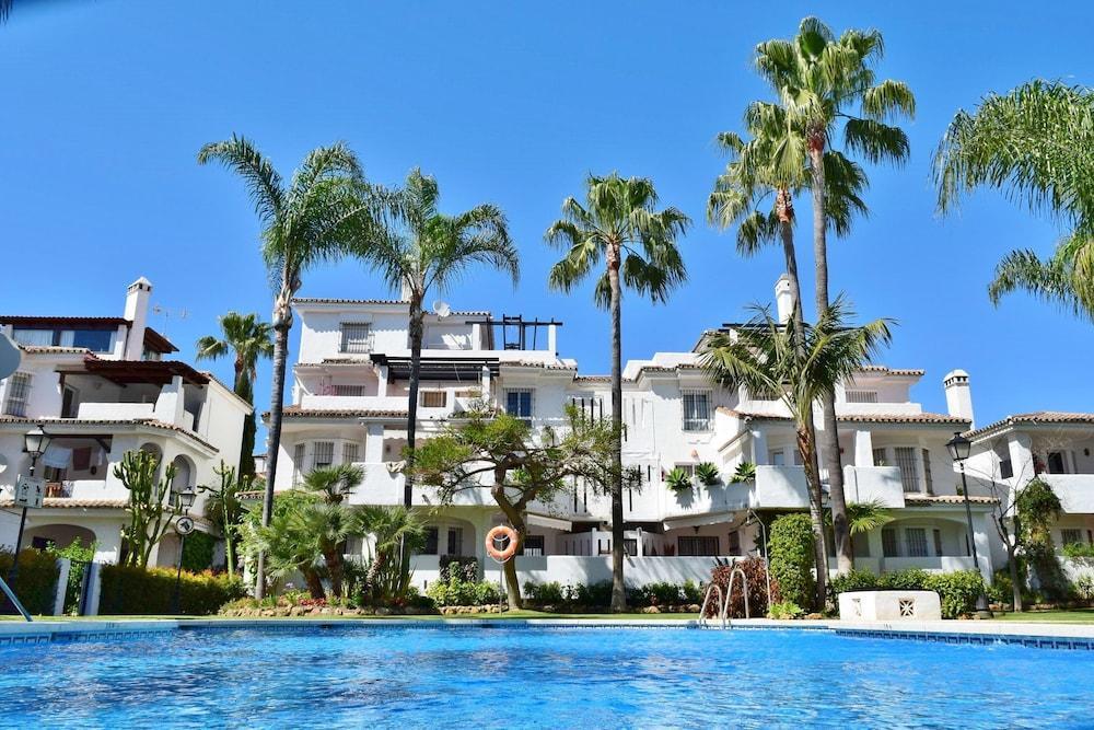 Apartamentos Y Casas Serinamar Marbella El Ángel 외부 사진